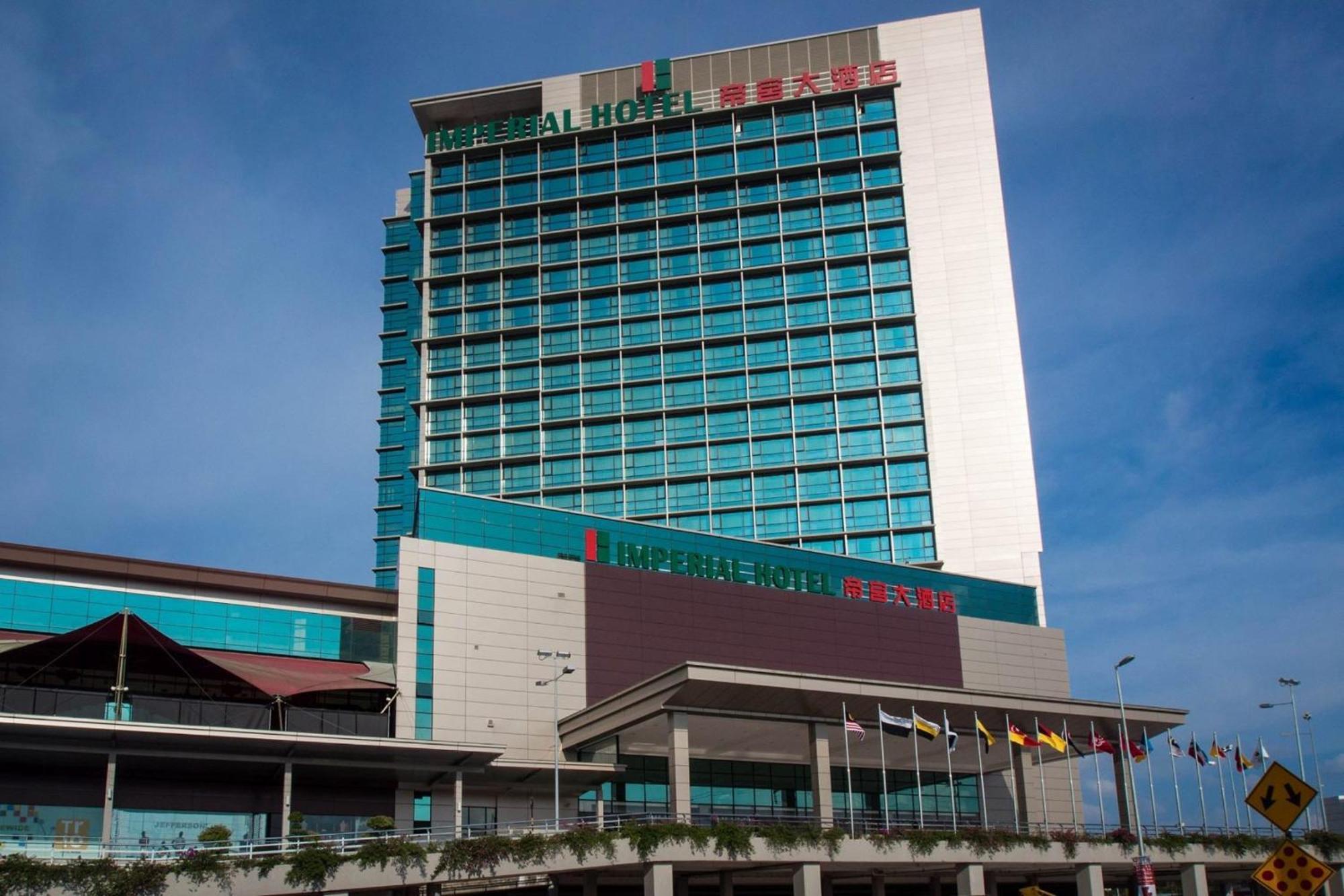 Imperial Hotel Kuching Esterno foto